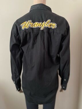 Wrangler embroidered casual workwear black shirt, men’s small